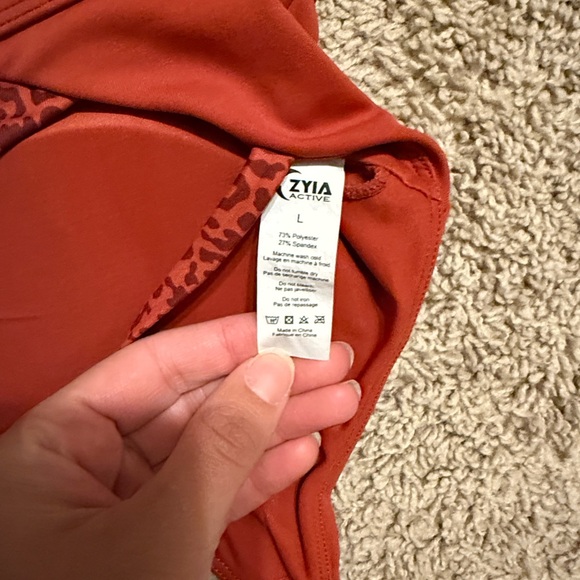 ZYIA Leopard Light n tight bra - Picture 7 of 11